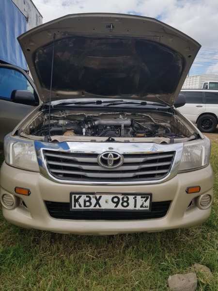 Toyota Hilux  Ksh.1,600,000
