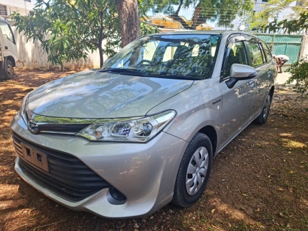 2015 Toyota Fielder 